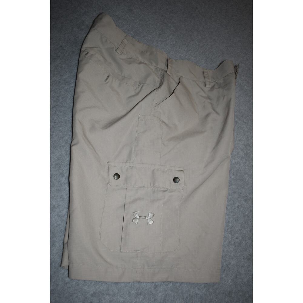 Under Armour Cargo Golf Shorts Mens Size 32 Tan Performance Polyester 9" Inseam - Picture 4 of 5